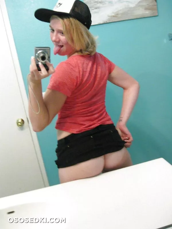 Selfies nude. Onlyfans, Patreon leaked 82 nude photos