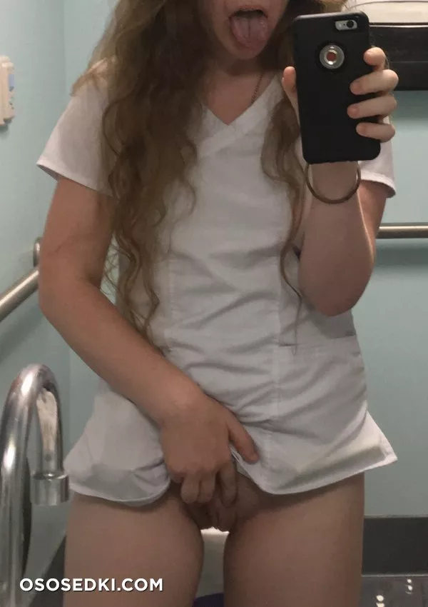 Trying to make the most of my 30 minute break! nude. Onlyfans, Patreon leaked 6 nude photos